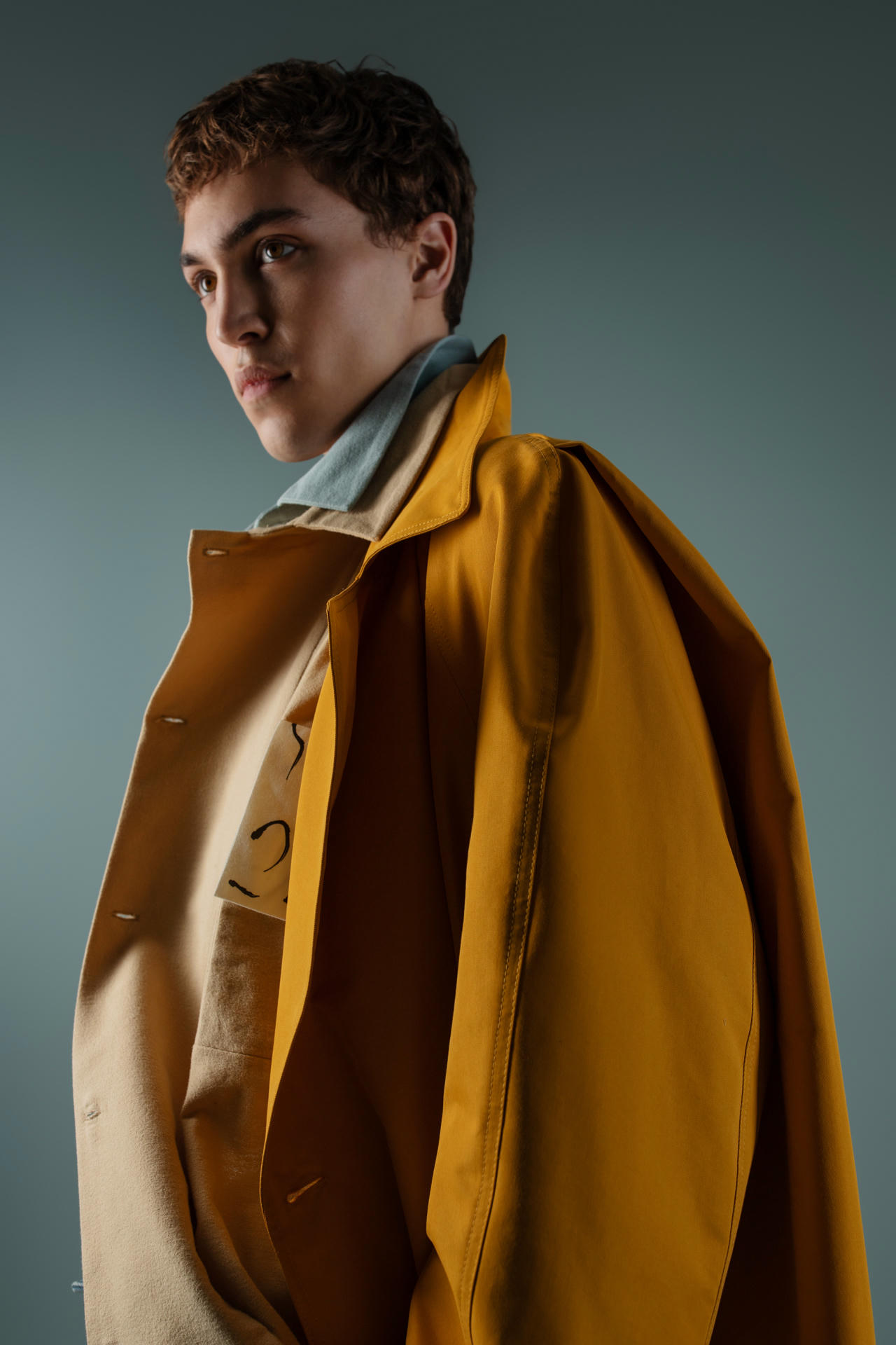 Плащ Назад домой