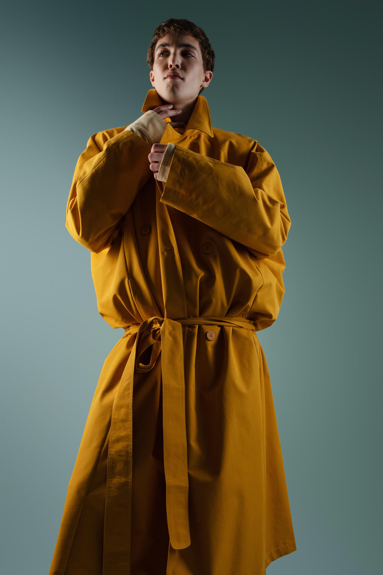 Плащ Назад домой