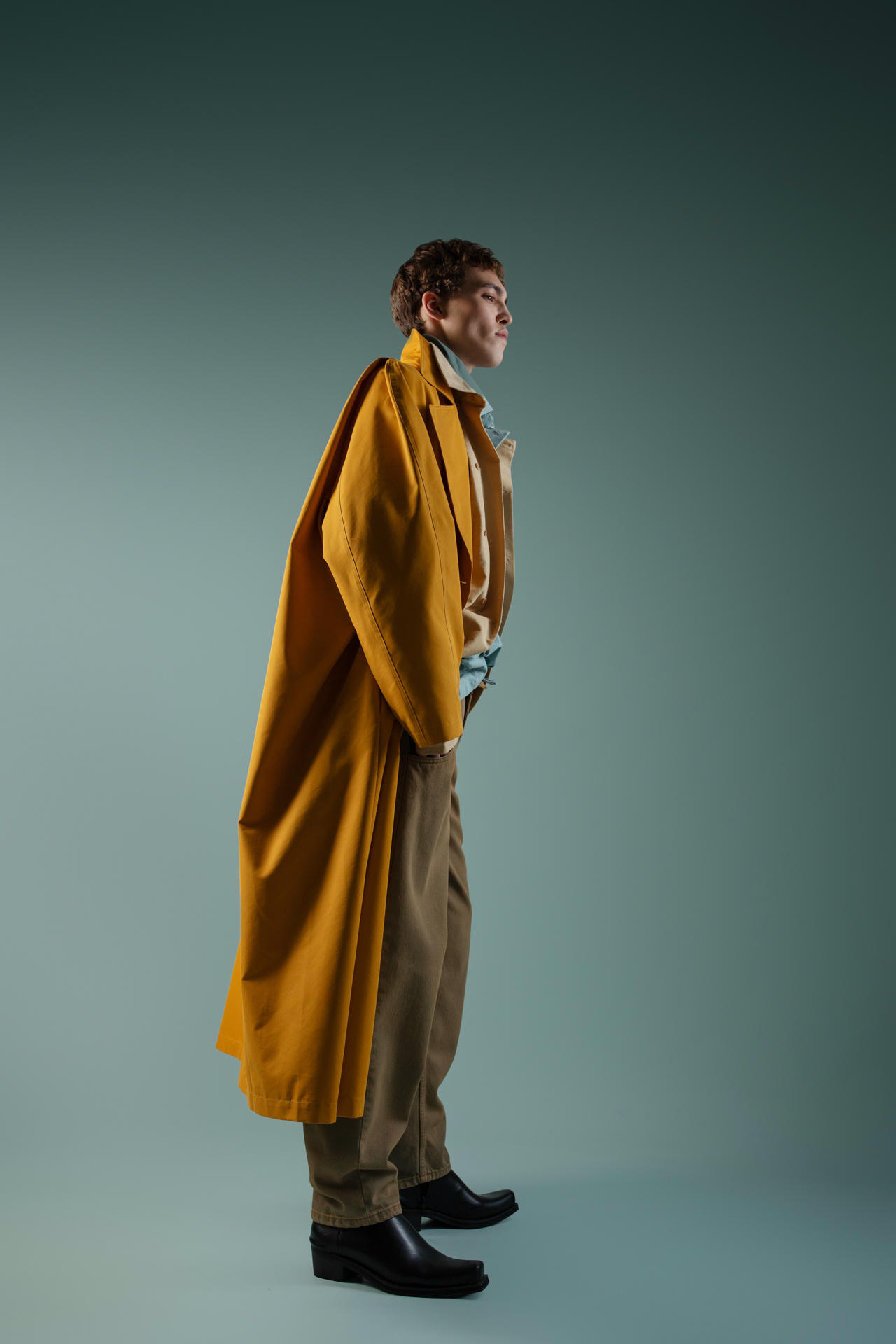 Плащ Назад домой