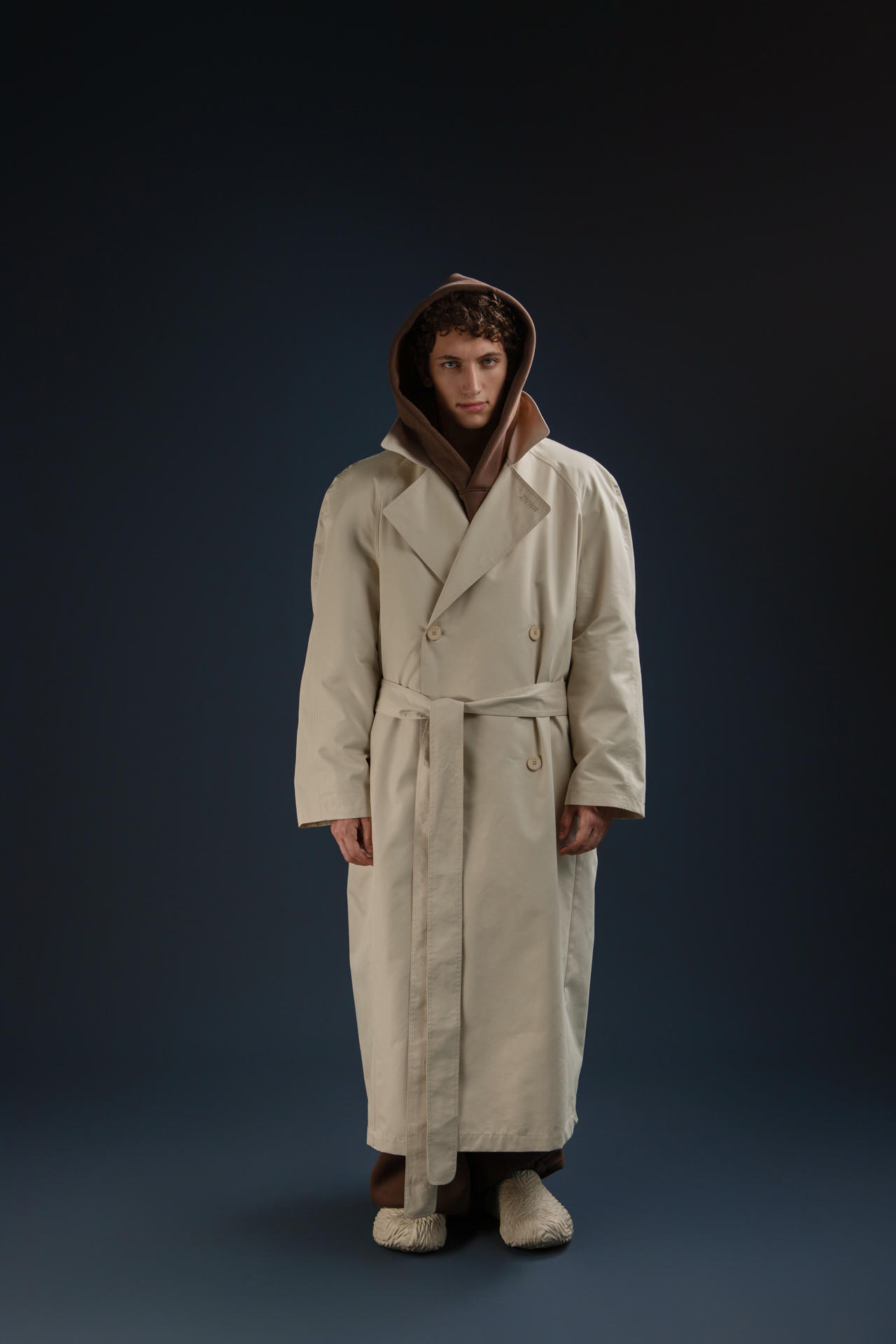 Плащ Назад домой