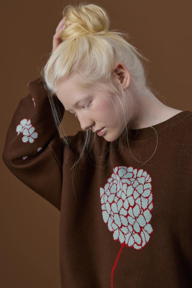 Свитер Гортензия и гвоздь | ZNWR