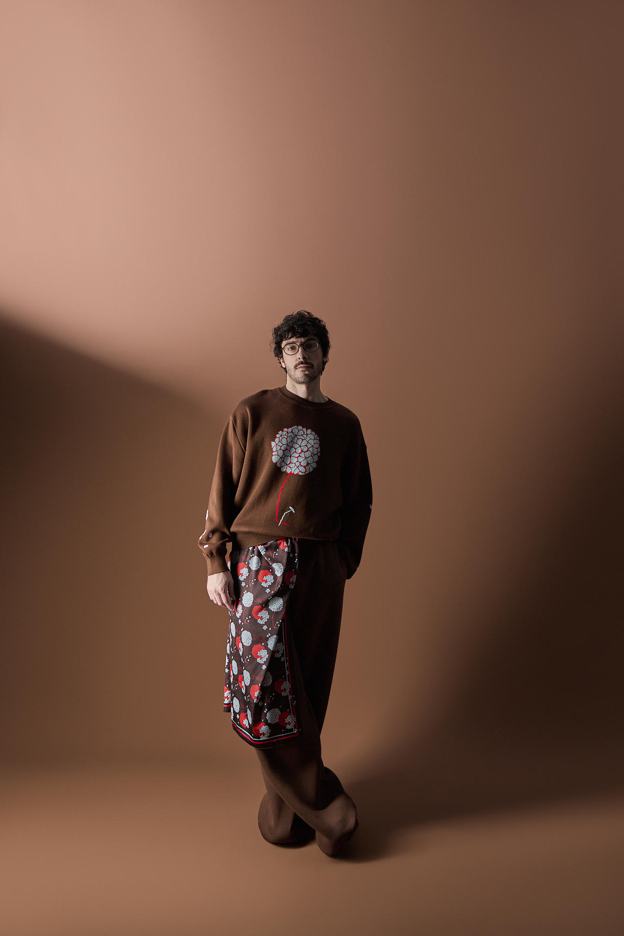 Свитер Гортензия и гвоздь