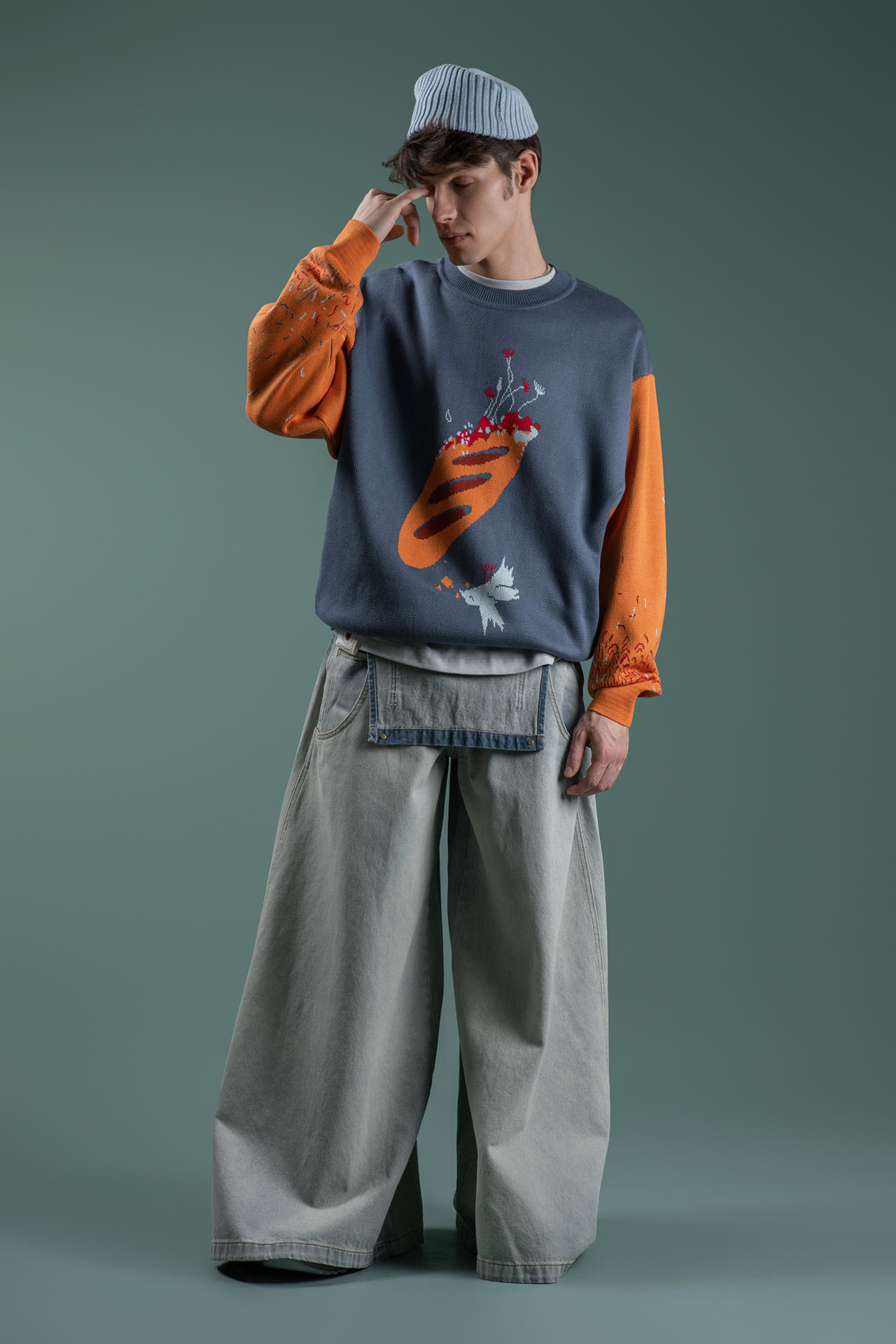 Свитер Батон зацвел