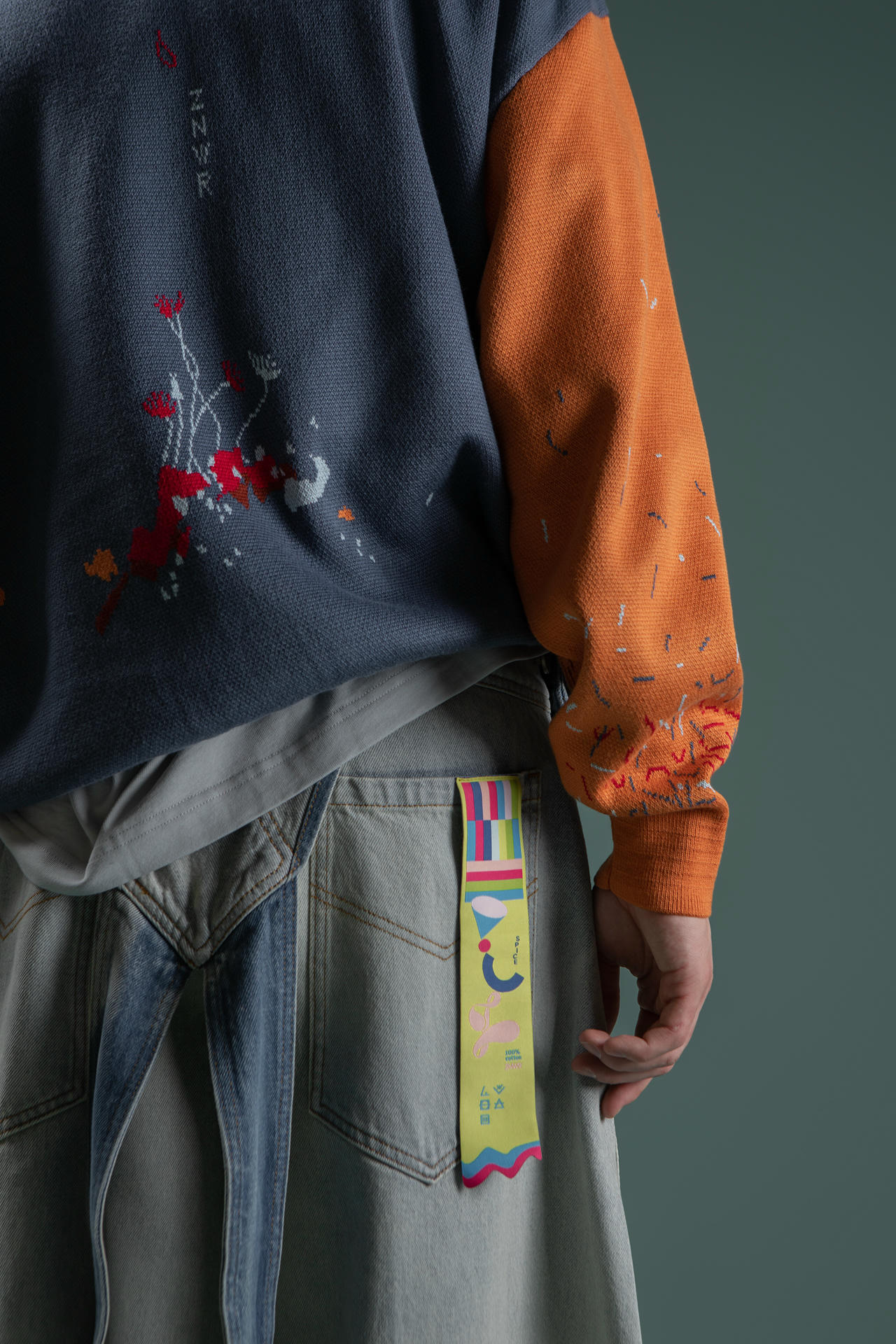 Свитер Батон зацвел