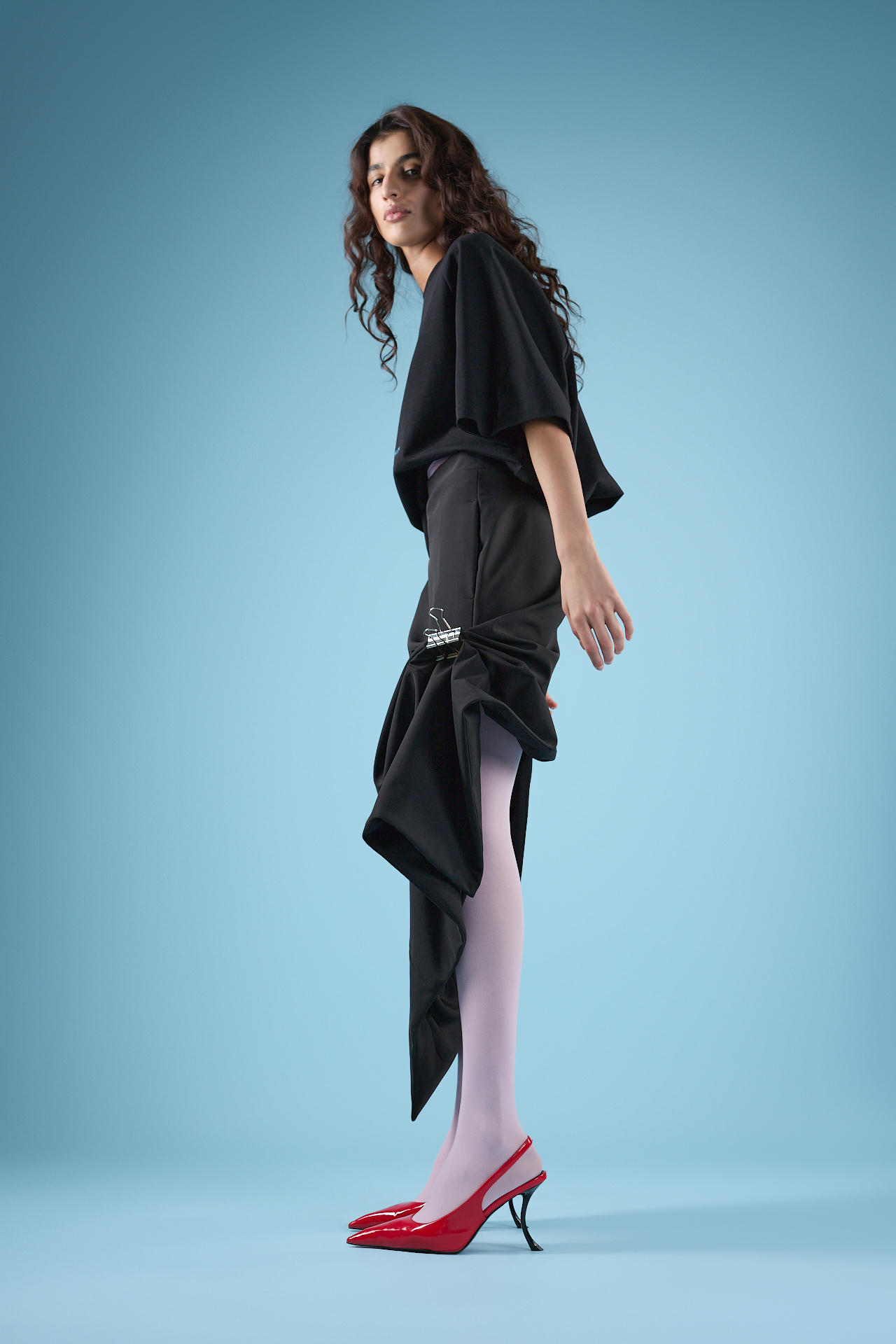 Футболка За руки